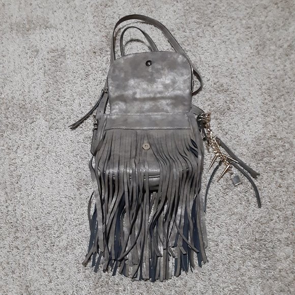 Aldo fringed like new purse. Used only once. EUC. - Picture 2 of 6